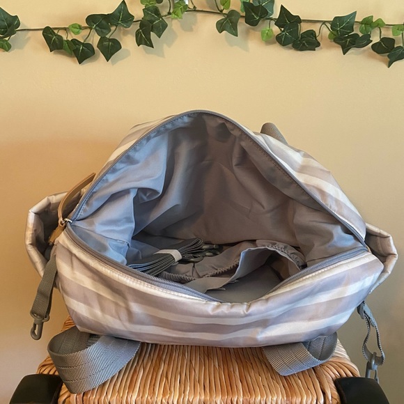 Skip*Hop Riverside Striped BoHo Ultralight Diaper Satchel Bag - Picture 3 of 3